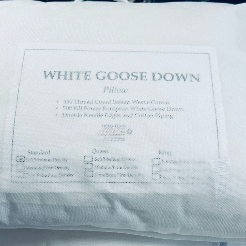 Nwot SET Of 2 QUINCE Luxe Goose Down Pillows Standard Soft/Medium 3228 - Picture 9 of 14